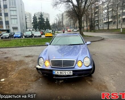 Синий Мерседес ЦЛК-Класс, объемом двигателя 2 л и пробегом 274 тыс. км за 3250 $, фото 2 на Automoto.ua