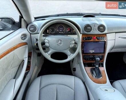 Синий Мерседес ЦЛК-Класс, объемом двигателя 2.6 л и пробегом 375 тыс. км за 6999 $, фото 8 на Automoto.ua