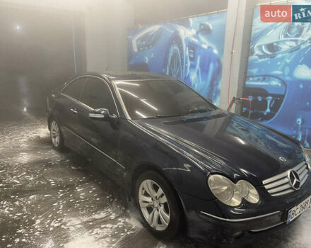 Синий Мерседес ЦЛК-Класс, объемом двигателя 2.6 л и пробегом 230 тыс. км за 6800 $, фото 2 на Automoto.ua