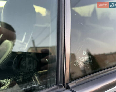 Синій Мерседес ЦЛК-Клас, об'ємом двигуна 2.6 л та пробігом 375 тис. км за 4550 $, фото 63 на Automoto.ua