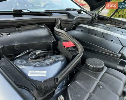 Синій Мерседес ЦЛК-Клас, об'ємом двигуна 2.6 л та пробігом 299 тис. км за 4999 $, фото 73 на Automoto.ua