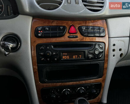 Синій Мерседес ЦЛК-Клас, об'ємом двигуна 2.6 л та пробігом 375 тис. км за 4550 $, фото 40 на Automoto.ua