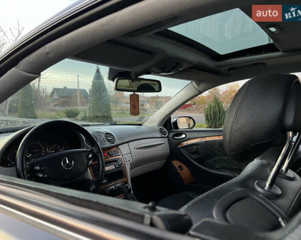Синій Мерседес ЦЛК-Клас, об'ємом двигуна 2.6 л та пробігом 299 тис. км за 4999 $, фото 62 на Automoto.ua