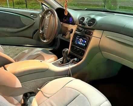 Синий Мерседес ЦЛК-Класс, объемом двигателя 1.8 л и пробегом 0 тыс. км за 6500 $, фото 9 на Automoto.ua