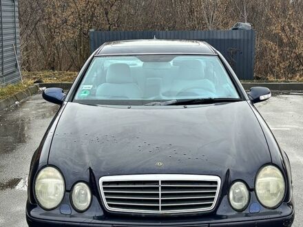 Синій Мерседес ЦЛК-Клас, об'ємом двигуна 2 л та пробігом 300 тис. км за 2500 $, фото 1 на Automoto.ua
