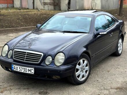 Синий Мерседес ЦЛК-Класс, объемом двигателя 2 л и пробегом 305 тыс. км за 3500 $, фото 1 на Automoto.ua