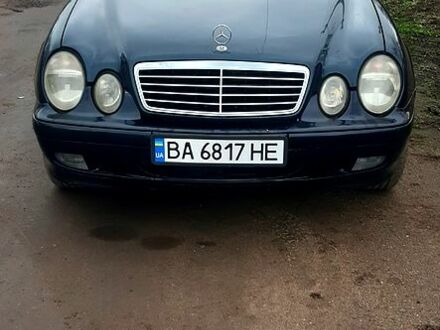 Синий Мерседес ЦЛК-Класс, объемом двигателя 2.3 л и пробегом 320 тыс. км за 4300 $, фото 1 на Automoto.ua