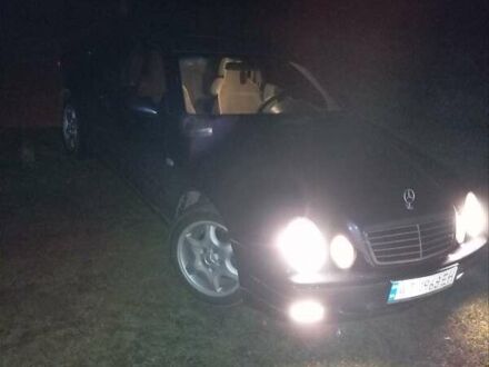 Синій Мерседес ЦЛК-Клас, об'ємом двигуна 2 л та пробігом 550 тис. км за 3999 $, фото 1 на Automoto.ua