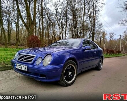 Синий Мерседес ЦЛК-Класс, объемом двигателя 2 л и пробегом 350 тыс. км за 3000 $, фото 1 на Automoto.ua