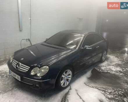 Синий Мерседес ЦЛК-Класс, объемом двигателя 2.6 л и пробегом 230 тыс. км за 6800 $, фото 1 на Automoto.ua