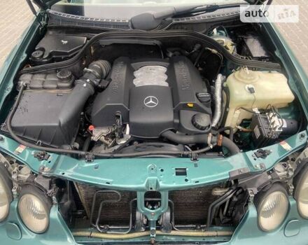 Зеленый Мерседес ЦЛК-Класс, объемом двигателя 3.2 л и пробегом 275 тыс. км за 5850 $, фото 30 на Automoto.ua