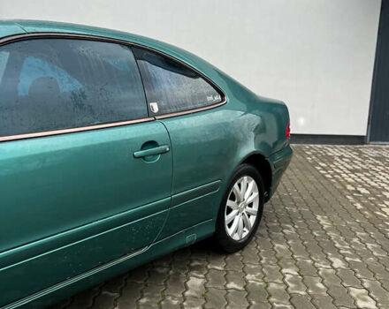 Зелений Мерседес ЦЛК-Клас, об'ємом двигуна 2 л та пробігом 250 тис. км за 2850 $, фото 3 на Automoto.ua