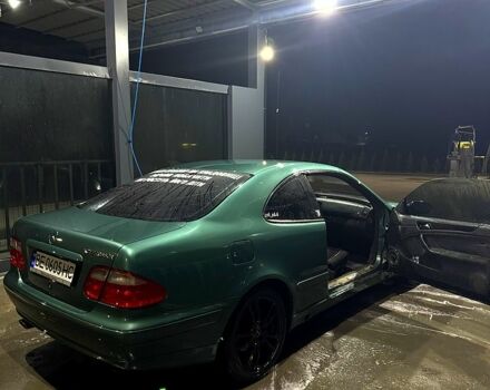 Зеленый Мерседес ЦЛК-Класс, объемом двигателя 2 л и пробегом 250 тыс. км за 3500 $, фото 1 на Automoto.ua