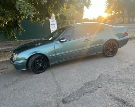 Зелений Мерседес ЦЛК-Клас, об'ємом двигуна 2 л та пробігом 250 тис. км за 3350 $, фото 7 на Automoto.ua