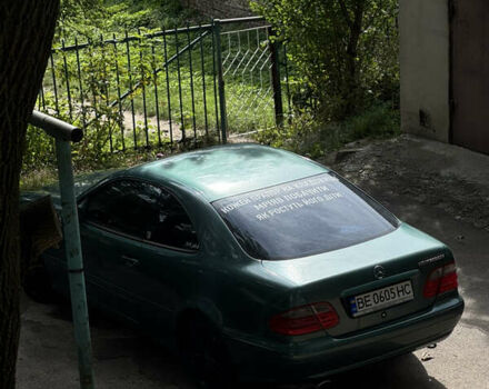 Зелений Мерседес ЦЛК-Клас, об'ємом двигуна 2 л та пробігом 250 тис. км за 3350 $, фото 4 на Automoto.ua