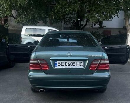 Зелений Мерседес ЦЛК-Клас, об'ємом двигуна 2 л та пробігом 250 тис. км за 3350 $, фото 5 на Automoto.ua