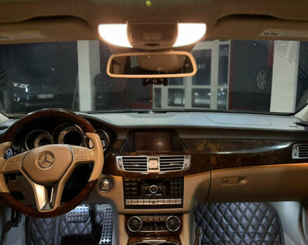 Белый Мерседес ЦЛС-Класс, объемом двигателя 4.7 л и пробегом 181 тыс. км за 19899 $, фото 16 на Automoto.ua