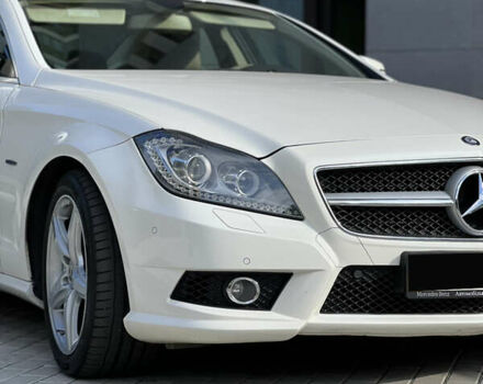 Белый Мерседес ЦЛС-Класс, объемом двигателя 3.5 л и пробегом 113 тыс. км за 24500 $, фото 13 на Automoto.ua