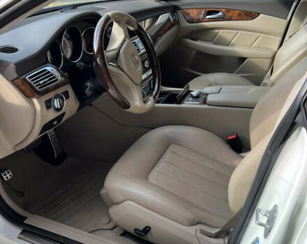 Белый Мерседес ЦЛС-Класс, объемом двигателя 3.5 л и пробегом 113 тыс. км за 24500 $, фото 26 на Automoto.ua