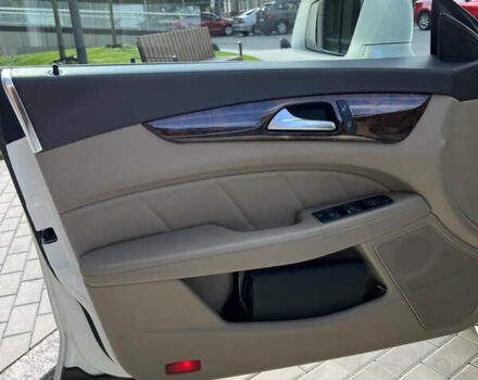 Белый Мерседес ЦЛС-Класс, объемом двигателя 3.5 л и пробегом 113 тыс. км за 24500 $, фото 25 на Automoto.ua