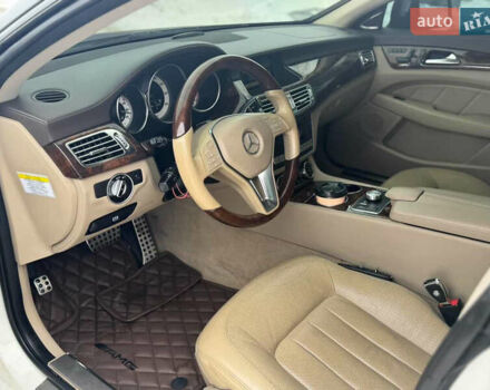 Білий Мерседес ЦЛС-Клас, об'ємом двигуна 4.66 л та пробігом 188 тис. км за 24900 $, фото 7 на Automoto.ua