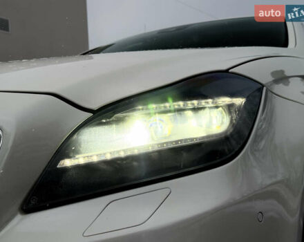 Белый Мерседес ЦЛС-Класс, объемом двигателя 4.7 л и пробегом 140 тыс. км за 16800 $, фото 3 на Automoto.ua