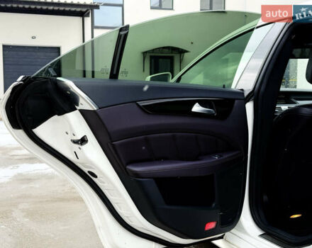 Белый Мерседес ЦЛС-Класс, объемом двигателя 4.7 л и пробегом 140 тыс. км за 16800 $, фото 49 на Automoto.ua