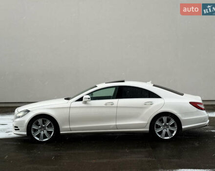 Белый Мерседес ЦЛС-Класс, объемом двигателя 4.7 л и пробегом 140 тыс. км за 16800 $, фото 19 на Automoto.ua