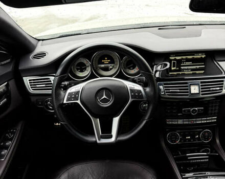 Белый Мерседес ЦЛС-Класс, объемом двигателя 4.7 л и пробегом 140 тыс. км за 16800 $, фото 46 на Automoto.ua