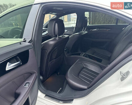 Білий Мерседес ЦЛС-Клас, об'ємом двигуна 4.66 л та пробігом 134 тис. км за 15000 $, фото 16 на Automoto.ua