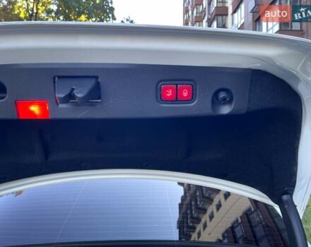 Белый Мерседес ЦЛС-Класс, объемом двигателя 3 л и пробегом 295 тыс. км за 17999 $, фото 12 на Automoto.ua