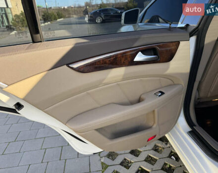 Белый Мерседес ЦЛС-Класс, объемом двигателя 4.7 л и пробегом 118 тыс. км за 19500 $, фото 65 на Automoto.ua