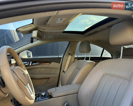 Белый Мерседес ЦЛС-Класс, объемом двигателя 4.7 л и пробегом 118 тыс. км за 19500 $, фото 47 на Automoto.ua