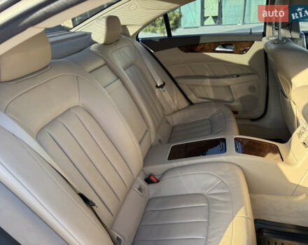 Белый Мерседес ЦЛС-Класс, объемом двигателя 4.7 л и пробегом 118 тыс. км за 19500 $, фото 62 на Automoto.ua