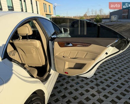 Белый Мерседес ЦЛС-Класс, объемом двигателя 4.7 л и пробегом 118 тыс. км за 19500 $, фото 57 на Automoto.ua