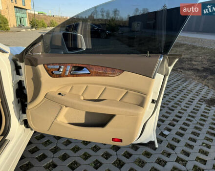 Белый Мерседес ЦЛС-Класс, объемом двигателя 4.7 л и пробегом 118 тыс. км за 19500 $, фото 48 на Automoto.ua