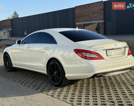 Белый Мерседес ЦЛС-Класс, объемом двигателя 4.7 л и пробегом 118 тыс. км за 19500 $, фото 16 на Automoto.ua