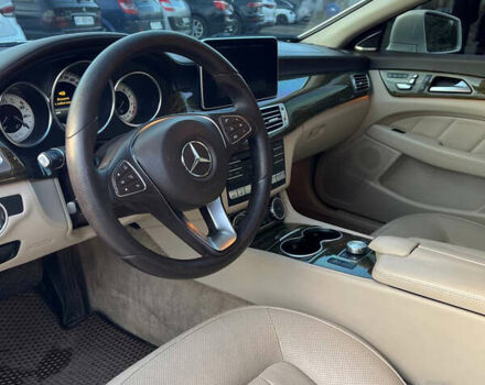 Белый Мерседес ЦЛС-Класс, объемом двигателя 3 л и пробегом 300 тыс. км за 17999 $, фото 5 на Automoto.ua