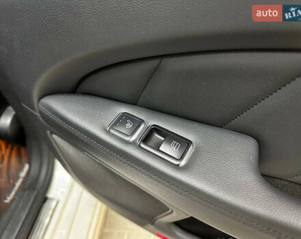 Белый Мерседес ЦЛС-Класс, объемом двигателя 2.2 л и пробегом 130 тыс. км за 27700 $, фото 25 на Automoto.ua