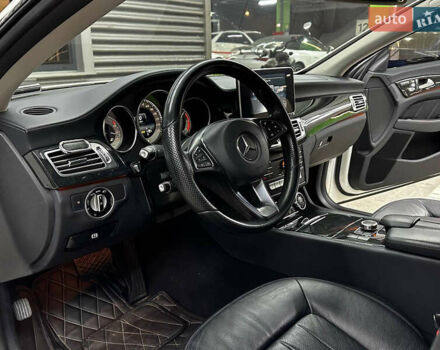 Белый Мерседес ЦЛС-Класс, объемом двигателя 2.2 л и пробегом 130 тыс. км за 27700 $, фото 12 на Automoto.ua