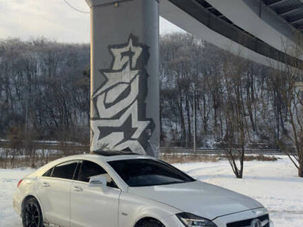 Білий Мерседес ЦЛС-Клас, об'ємом двигуна 4.66 л та пробігом 183 тис. км за 16999 $, фото 1 на Automoto.ua