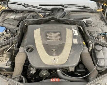 Черный Мерседес ЦЛС-Класс, объемом двигателя 3.5 л и пробегом 215 тыс. км за 10500 $, фото 12 на Automoto.ua