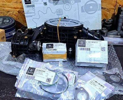 Черный Мерседес ЦЛС-Класс, объемом двигателя 2.1 л и пробегом 183 тыс. км за 22500 $, фото 7 на Automoto.ua