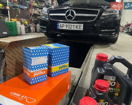 Черный Мерседес ЦЛС-Класс, объемом двигателя 2.1 л и пробегом 185 тыс. км за 22500 $, фото 47 на Automoto.ua