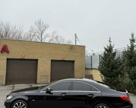 Черный Мерседес ЦЛС-Класс, объемом двигателя 2.1 л и пробегом 185 тыс. км за 22500 $, фото 14 на Automoto.ua