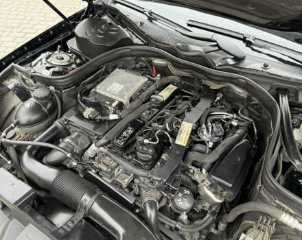 Черный Мерседес ЦЛС-Класс, объемом двигателя 2.1 л и пробегом 185 тыс. км за 22500 $, фото 25 на Automoto.ua