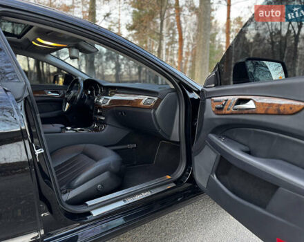 Черный Мерседес ЦЛС-Класс, объемом двигателя 4.66 л и пробегом 195 тыс. км за 17000 $, фото 38 на Automoto.ua