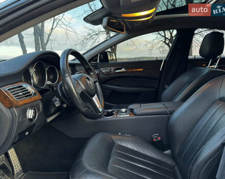 Черный Мерседес ЦЛС-Класс, объемом двигателя 4.66 л и пробегом 195 тыс. км за 17000 $, фото 28 на Automoto.ua