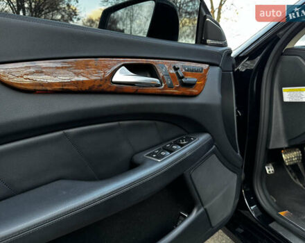 Черный Мерседес ЦЛС-Класс, объемом двигателя 4.66 л и пробегом 195 тыс. км за 17000 $, фото 27 на Automoto.ua