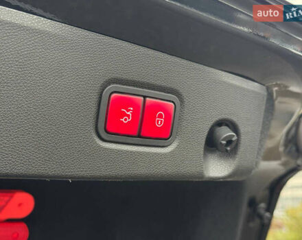 Чорний Мерседес ЦЛС-Клас, об'ємом двигуна 3 л та пробігом 188 тис. км за 21000 $, фото 34 на Automoto.ua